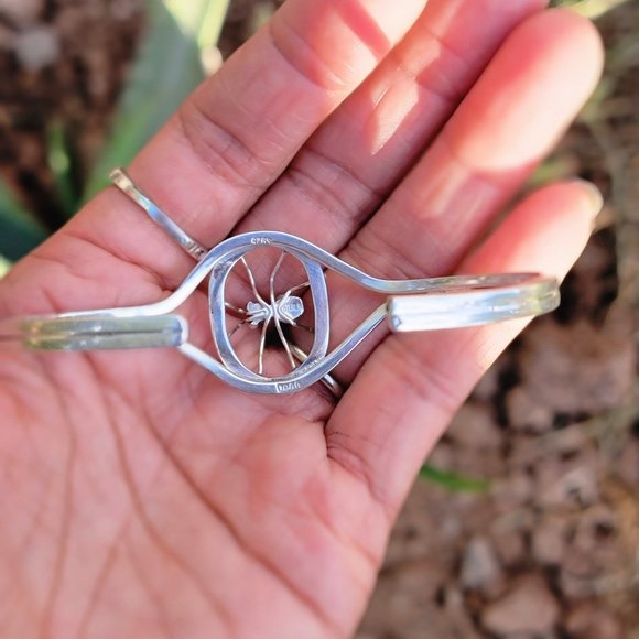 Native American signed Dean 925 sterling silver handmade spider onyx web bracele - Picture 13 of 16